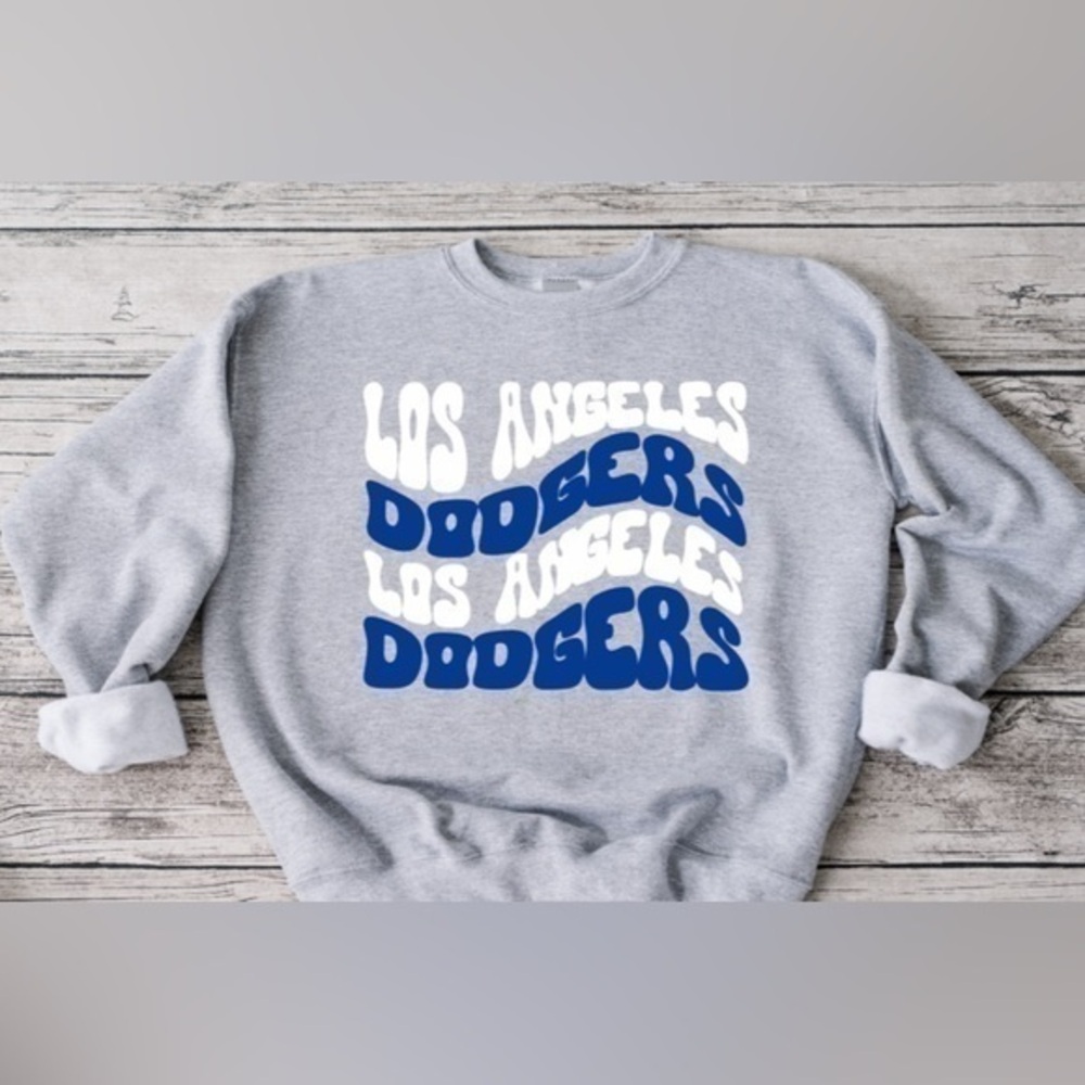 ⭐️HP⭐️Los Angeles Dodgers Wavy Crewneck
